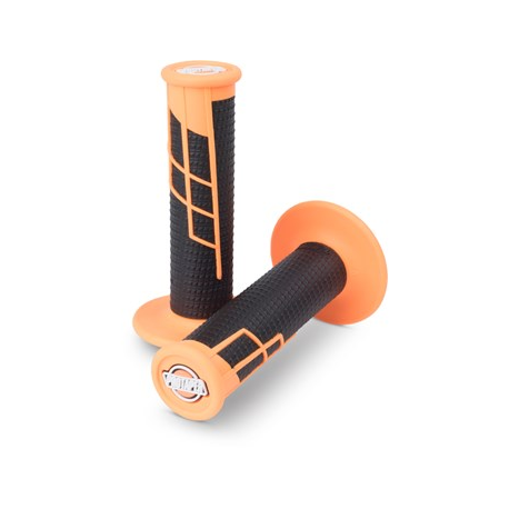 Paire de poignées PRO TAPER CLAMP ON (Barillet inclus) Paire de poignées PRO TAPER CLAMP ON (Barillet inclus)